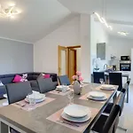 Lovely Piljan With A Private Swimming Pool *