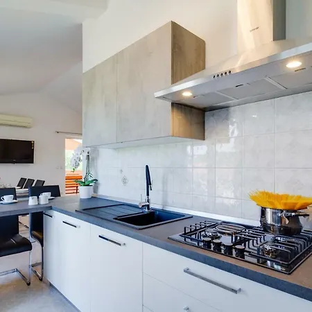 Villa Lovely Piljan With A Private Swimming Pool *