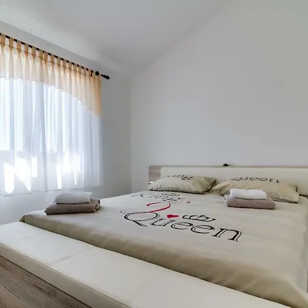 Lovely Piljan With A Private Swimming Pool Villa Bokordici