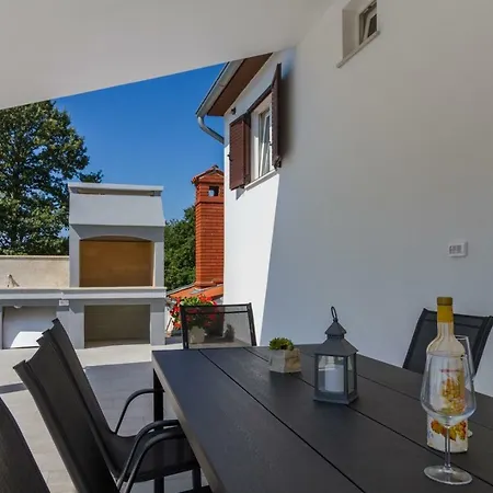 Lovely Piljan With A Private Swimming Pool * Bokordici